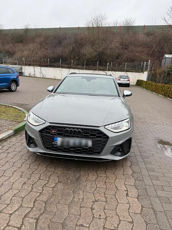 Gebraucht Audi S4 Business 347 PS (255 kW) 2022 Grau Kombi