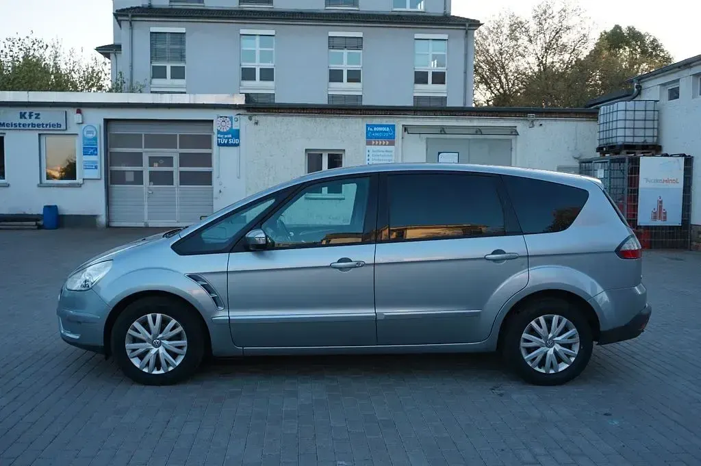 Second-hand Ford S-MAX Titanium 131 CP (96 kW) 2007 Argintiu Monovolum