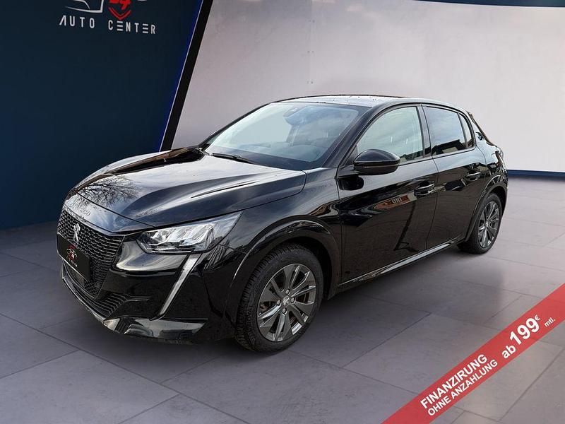 Gebraucht Peugeot e-208 Allure 100 kW (136 PS) 2022 Schwarz Kleinwagen