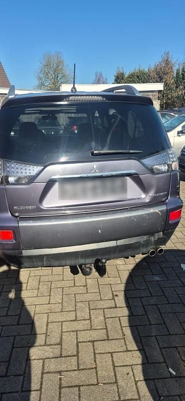 Gebraucht Mitsubishi Outlander 177 PS (130 kW) 2010 Grau SUV