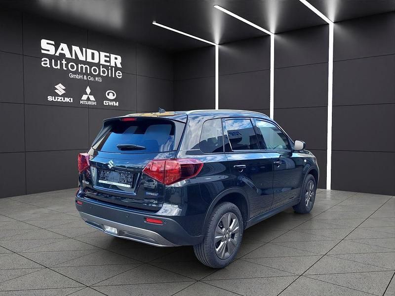 Neu Suzuki Vitara Comfort 116 PS (85 kW) 2025 Schwarz SUV