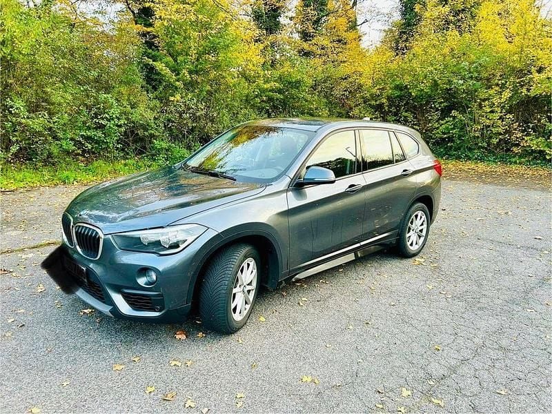 Gebraucht BMW X1 140 PS (102 kW) 2019 Grau SUV