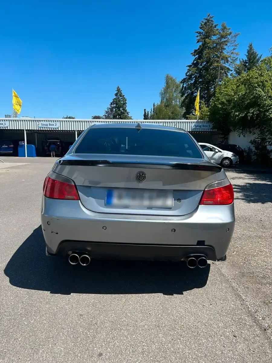 Gebraucht BMW 525 M Sport 192 PS (141 kW) 2003 Grau Limousine