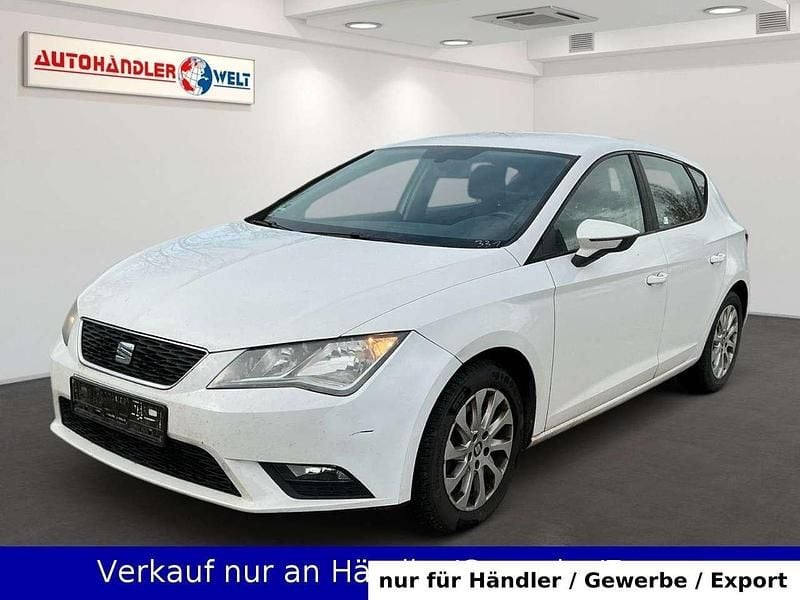 Weiß Gebraucht 2013 Seat Leon Style Limousine | 5.199 € (Guter Preis) - Bild 1/3