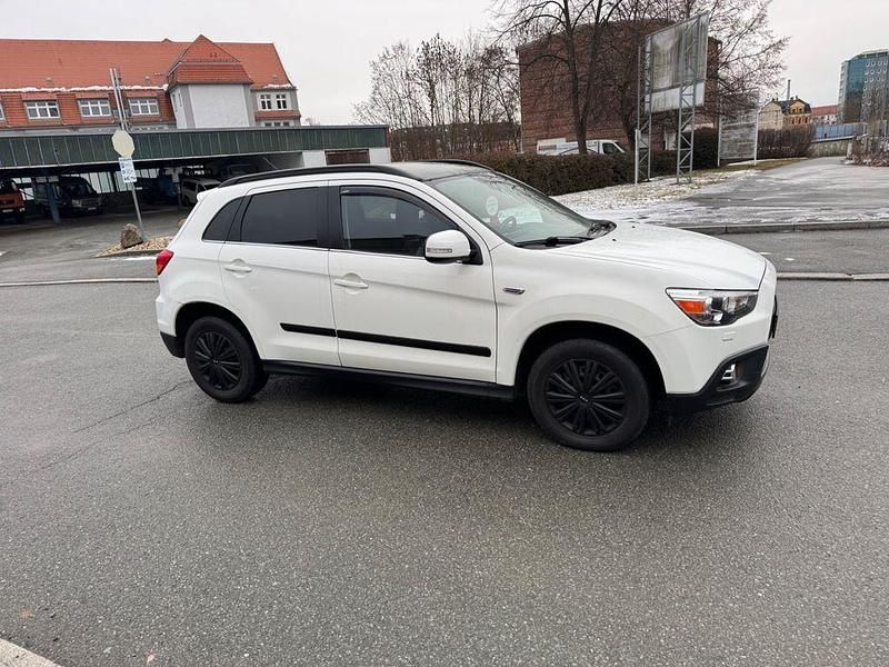 Gebraucht Mitsubishi ASX Intense 150 PS (110 kW) 2012 Weiß SUV