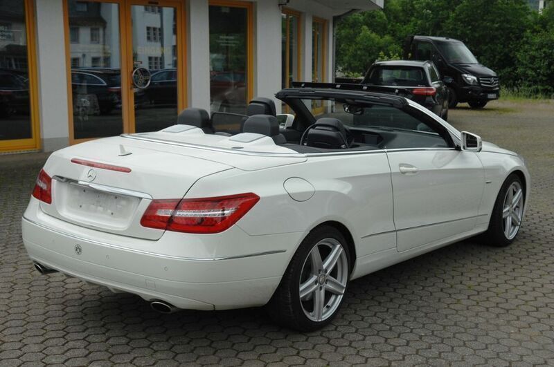 Gebraucht Mercedes E350 Avantgarde 265 PS (194 kW) 2012 Weiß Cabrio