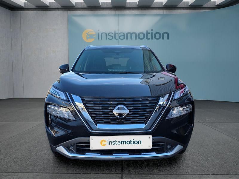 Neu Nissan X-Trail Tekna 163 PS (119 kW) 2025 Schwarz SUV