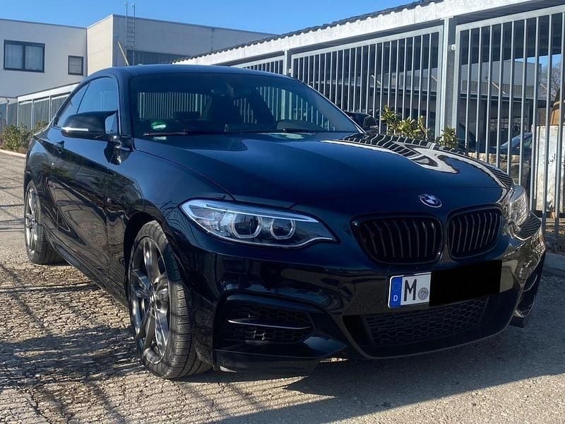 Schwarz Gebraucht 2014 BMW M235 Comfort Edition Coupé | 24.999 € (Etwas zu teuer) - Bild 1/4
