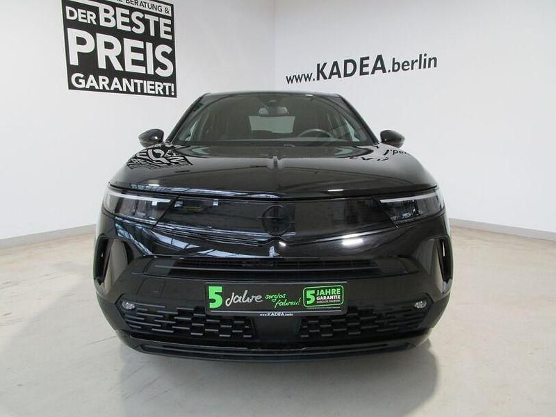 Gebraucht Opel Mokka 131 PS (96 kW) 2022 Diamant schwarz/karbon schwarz (metallic) SUV
