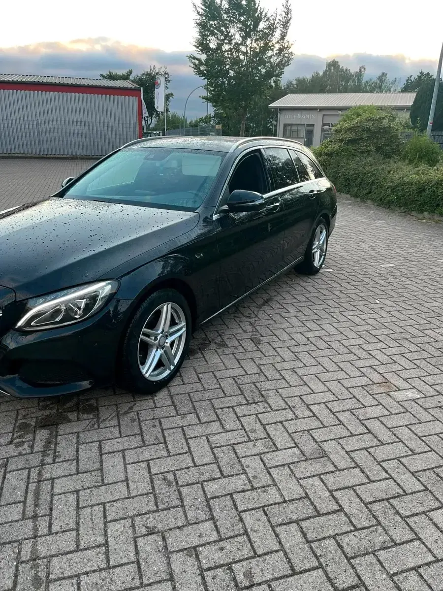 Gebraucht Mercedes C220 170 PS (125 kW) 2016 Schwarz Kombi