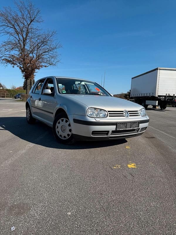 Gebraucht VW Golf IV 75 PS (55 kW) 2000 Silber Kleinwagen
