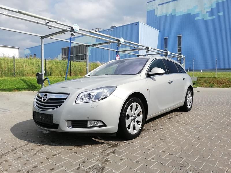 Grau Gebraucht 2012 Opel Insignia Kombi | 5.100 € (Fairer Preis) - Bild 1/4