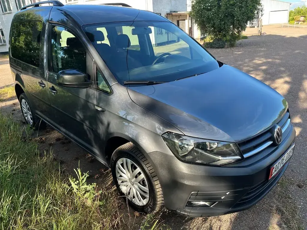 Gebraucht VW Caddy Trendline 122 PS (89 kW) 2020 Indiumgrau Van / Kleinbus