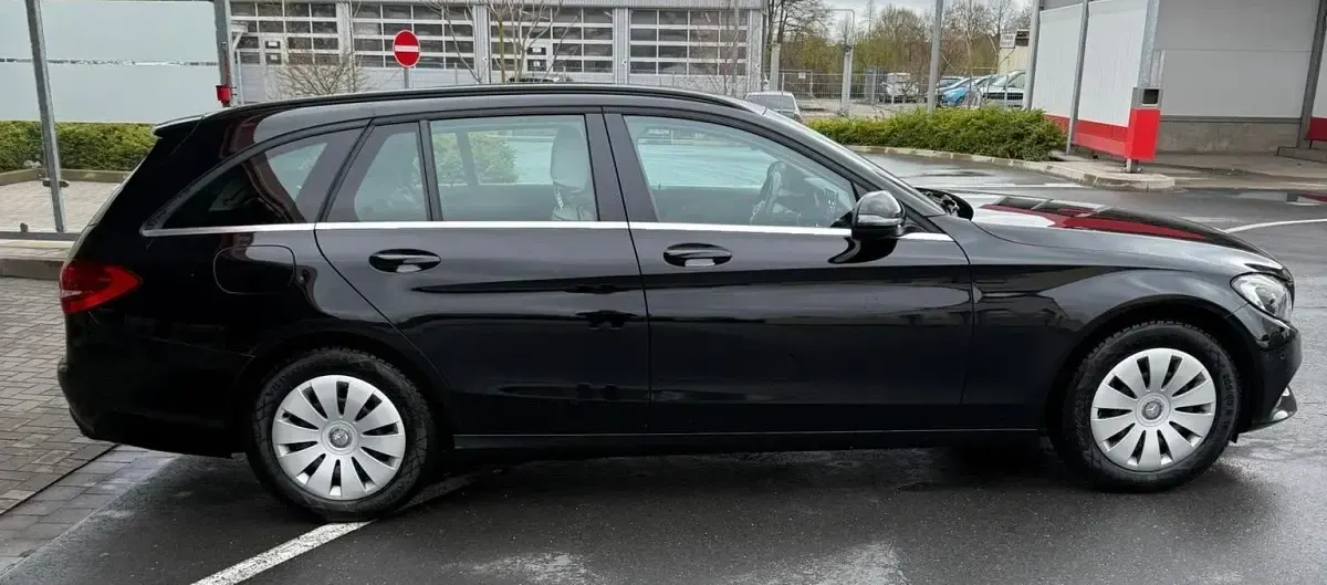 Gebraucht Mercedes C220 170 PS (125 kW) 2017 Schwarz Kombi