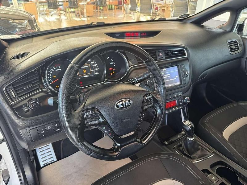 Gebraucht Kia ProCeed GT-Line 120 PS (88 kW) 2016 Weiß Kleinwagen