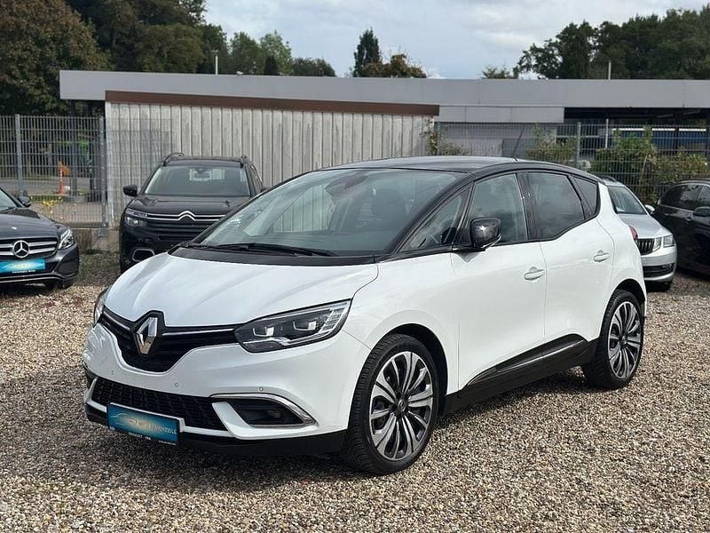 Weiß Gebraucht 2022 Renault Scénic IV Equilibre Van / Kleinbus | 19.999 € (Guter Preis) - Bild 1/4