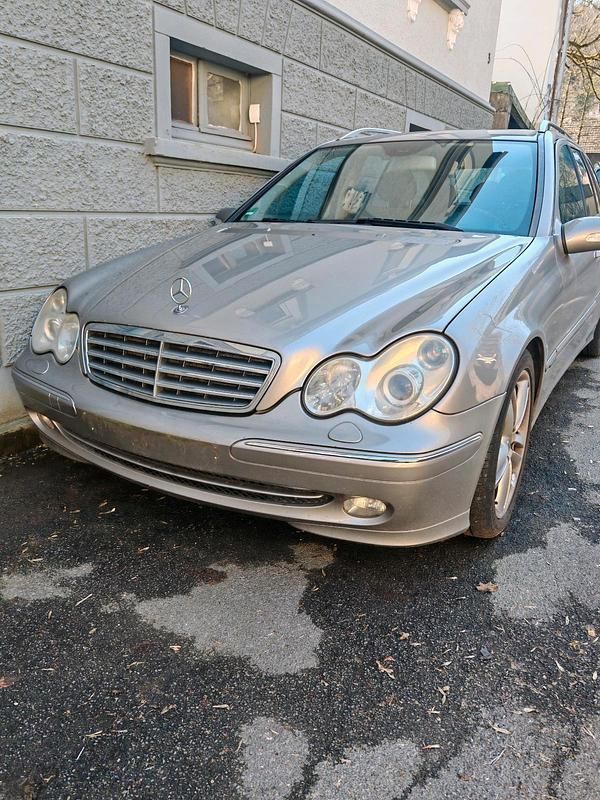 Gebraucht Mercedes C220 Avantgarde 115 PS (84 kW) 2003 Grau Kombi