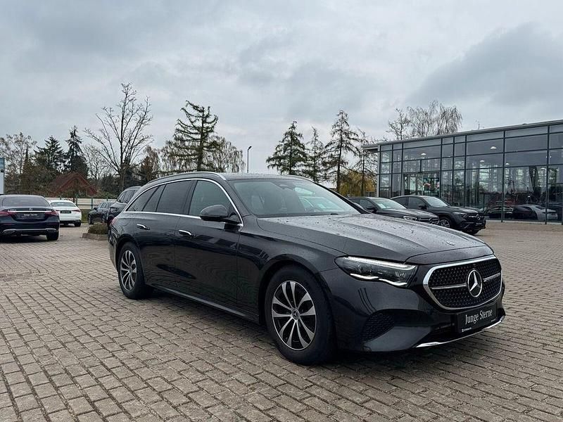 Second-hand Mercedes E220 Advanced Plus 197 CP (144 kW) 2024 Gri Break