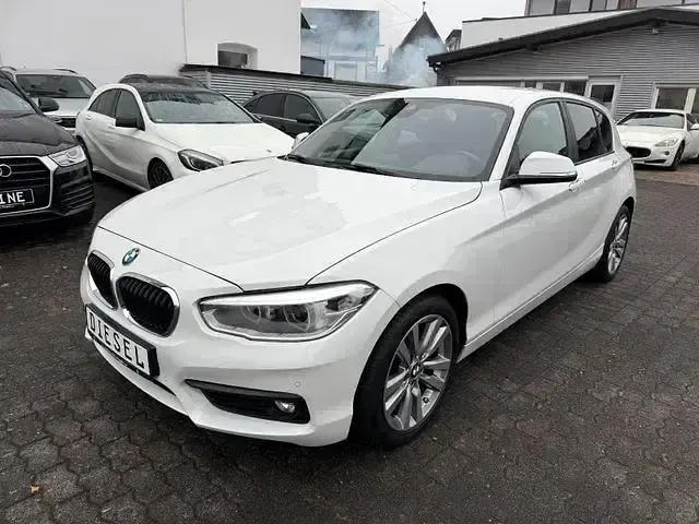 Używany BMW 118 Advantage 286 KM (210 kW) 2017 Biały Hatchback