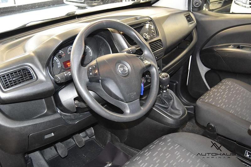 Gebraucht Opel Combo 95 PS (69 kW) 2018 Other Van / Kleinbus