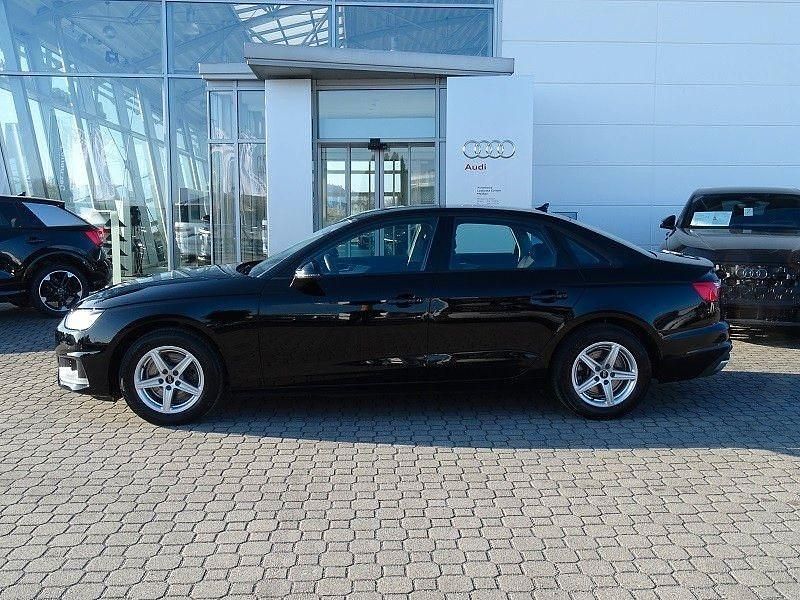 Gebraucht Audi A4 Basis 150 PS (110 kW) 2022 Schwarz Limousine
