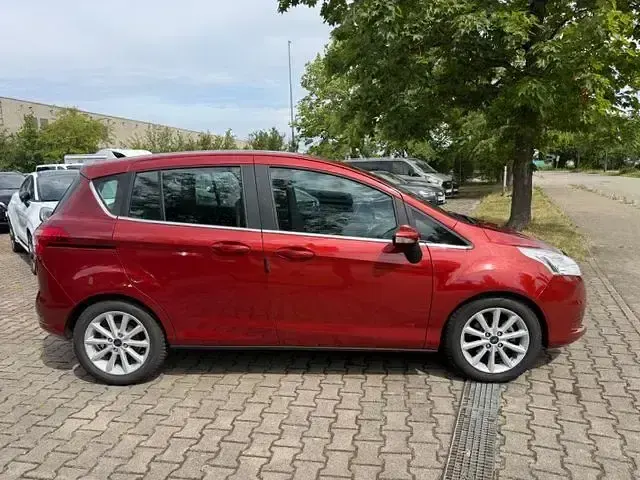 Gebraucht Ford B-MAX Titanium 105 PS (77 kW) 2015 Rot Van / Kleinbus