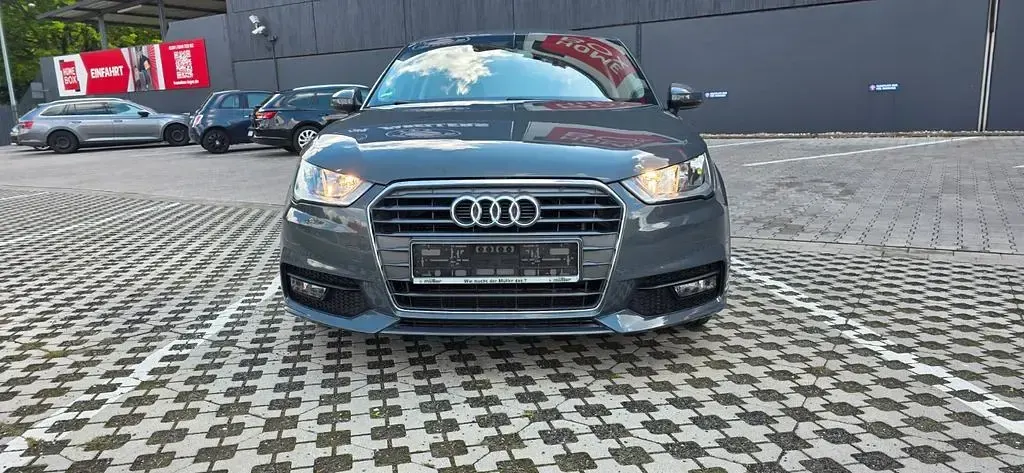 Brugt Audi A1 Basis 90 HK (66 kW) 2015 Grå Hatchback