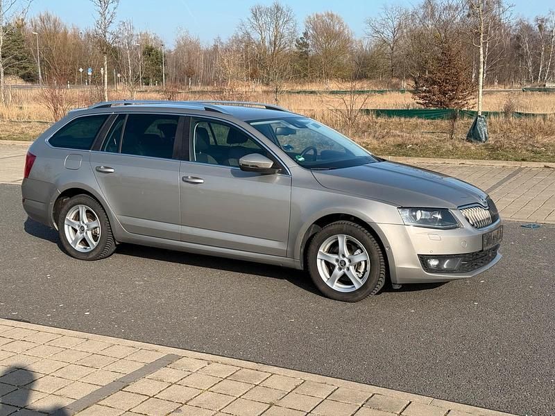 Gebraucht Skoda Octavia 150 PS (110 kW) 2014 Beige Kleinwagen