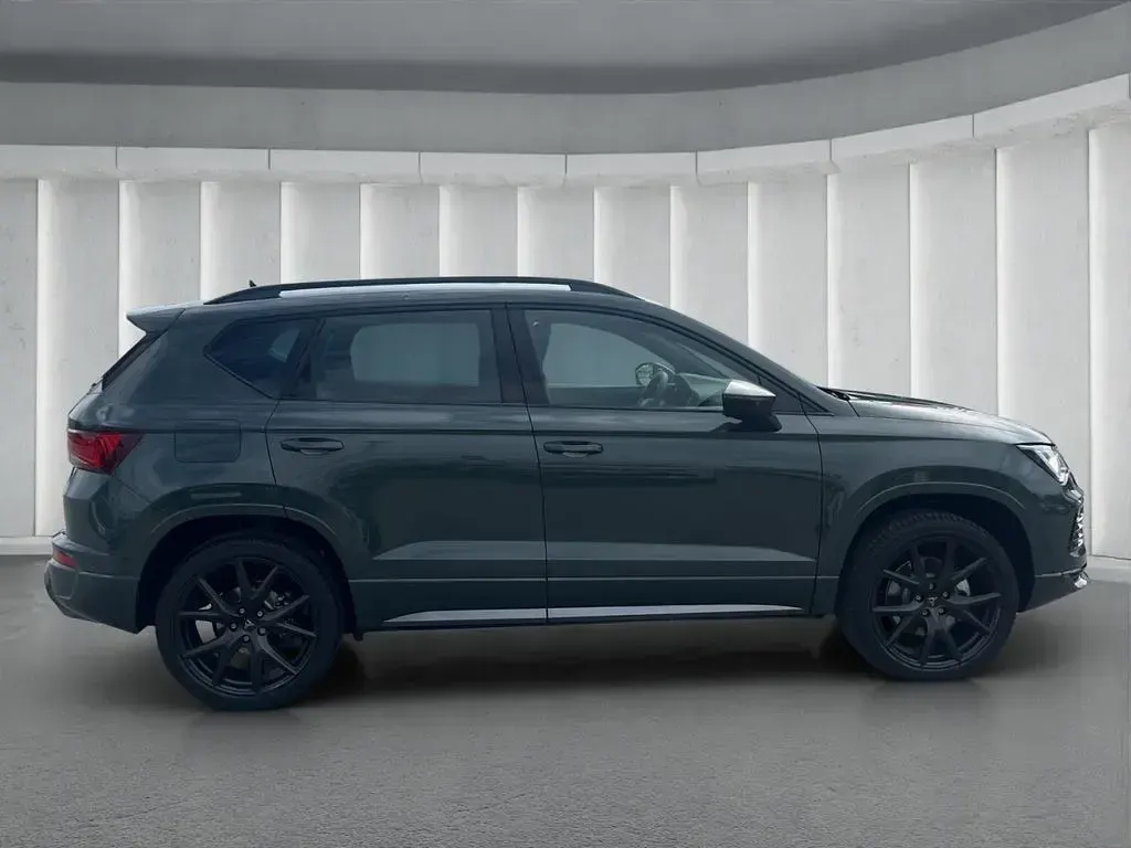 Neu Cupra Ateca Basis 190 PS (139 kW) 2026 Gruen SUV