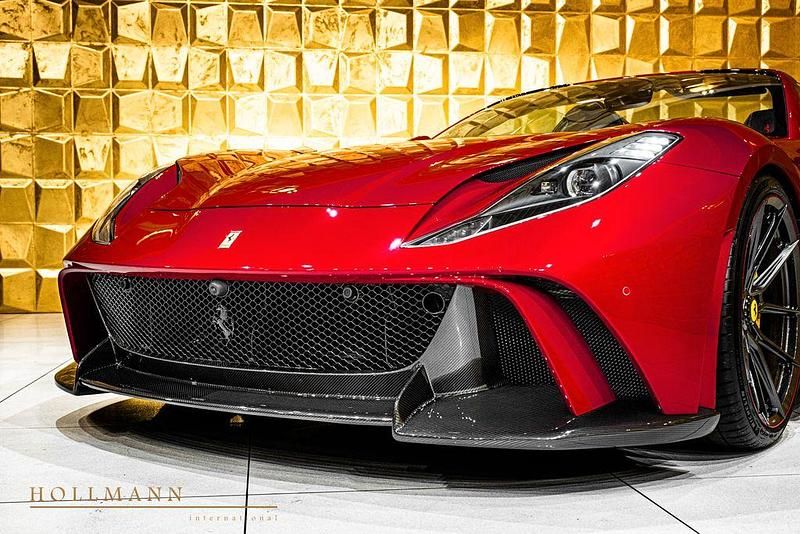 Gebraucht Ferrari 812 799 PS (587 kW) 2022 Rot Cabrio