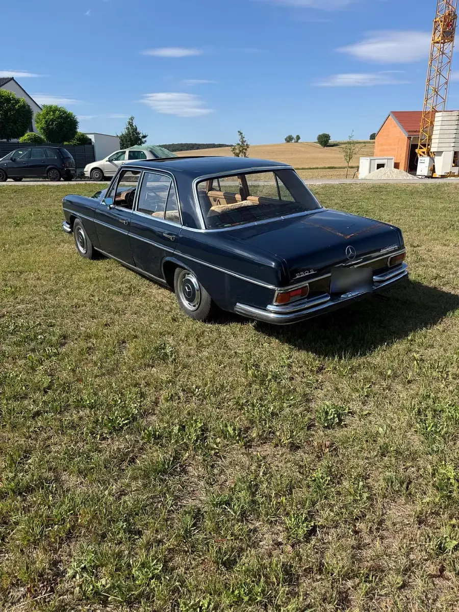 Gebraucht Mercedes S250 54 PS (39 kW) 1966 Blau Limousine