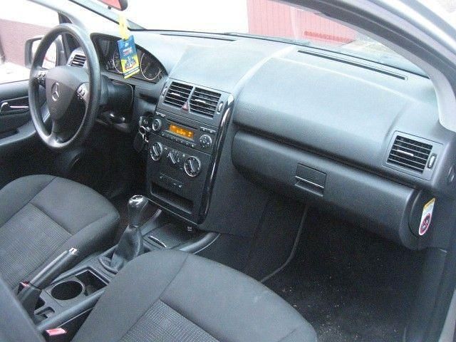 Gebraucht Mercedes A160 95 PS (69 kW) 2009 Silber Limousine