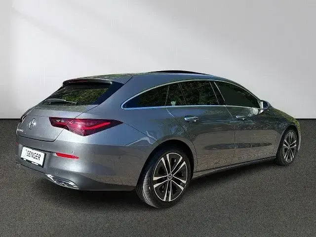 Gebraucht Mercedes CLA200 Progressive 150 PS (110 kW) 2025 Grau Limousine