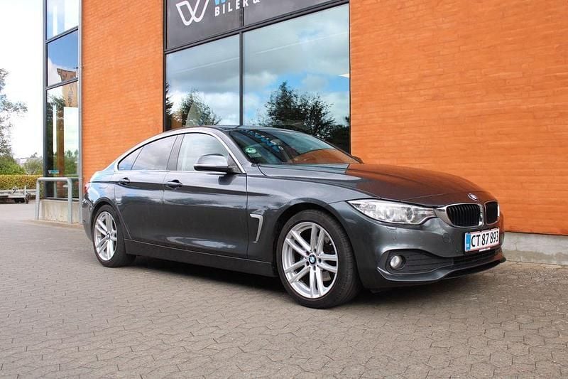 Grau Gebraucht 2017 BMW 420 Sport Line Coupé | 11.400 € (Fairer Preis) - Bild 1/4