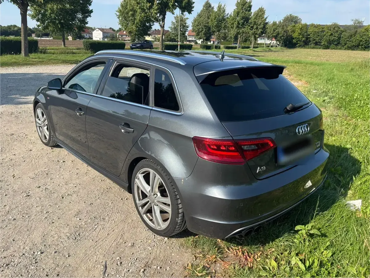 Gebraucht Audi A3 S-Line 150 PS (110 kW) 2015 Grau Limousine