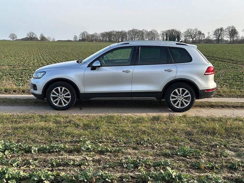 Używany VW Touareg Terrain Tech 245 KM (180 kW) 2013 Srebrny SUV