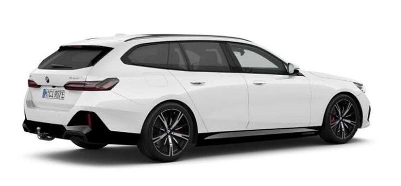 Neu BMW 530e Performance 299 PS (219 kW) 2026 Alpinweiß Kombi