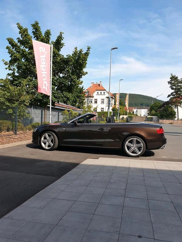 Braun Gebraucht 2013 Audi A5 Cabriolet S-Line Cabrio | 17.500 € (Teuer) - Bild 1/4