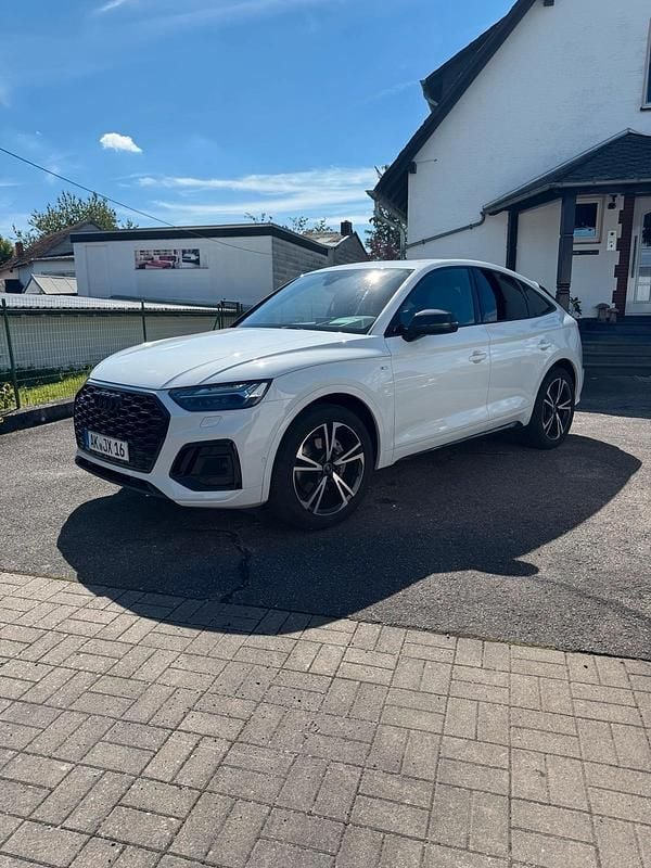 Weiß Gebraucht 2021 Audi Q5 Sportback Ambiente SUV | 42.580 € (Guter Preis) - Bild 1/4