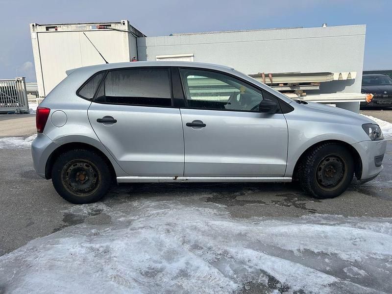 Gebraucht VW Polo Trendline 75 PS (55 kW) 2010 Silber Kleinwagen