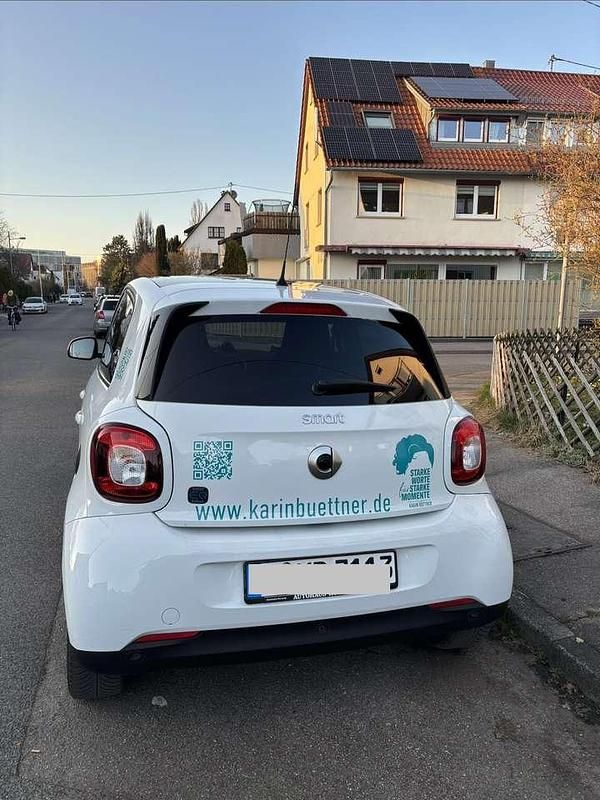 Gebraucht Smart ForFour Electric Drive Passion 60 kW (82 PS) 2021 Weiß Kleinwagen