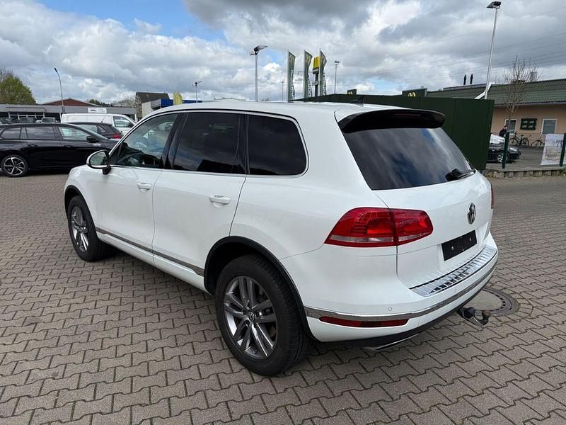 Gebraucht VW Touareg Terrain Tech 262 PS (192 kW) 2016 Weiß SUV