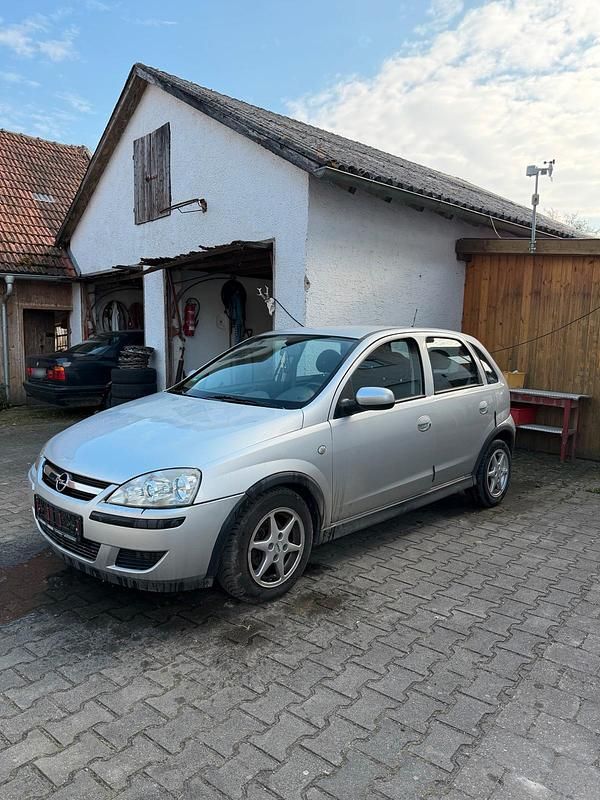 Gebraucht Opel Corsa 80 PS (58 kW) 2005 Silber Kleinwagen
