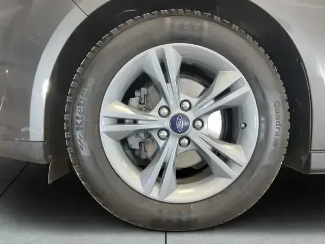 Gebraucht Ford C-MAX Cool & Connect 101 PS (74 kW) 2019 Grau Van / Kleinbus
