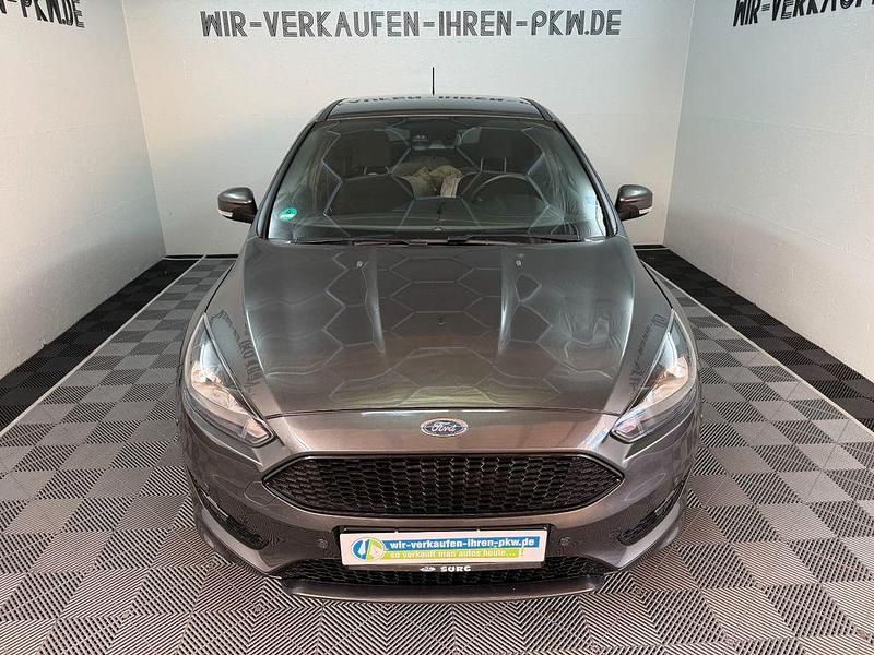Gebraucht Ford Focus ST-Line 125 PS (91 kW) 2017 Grau Limousine