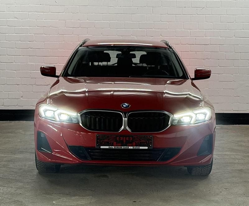 Gebraucht BMW 318 Shadowline 150 PS (110 kW) 2022 Rot Kombi