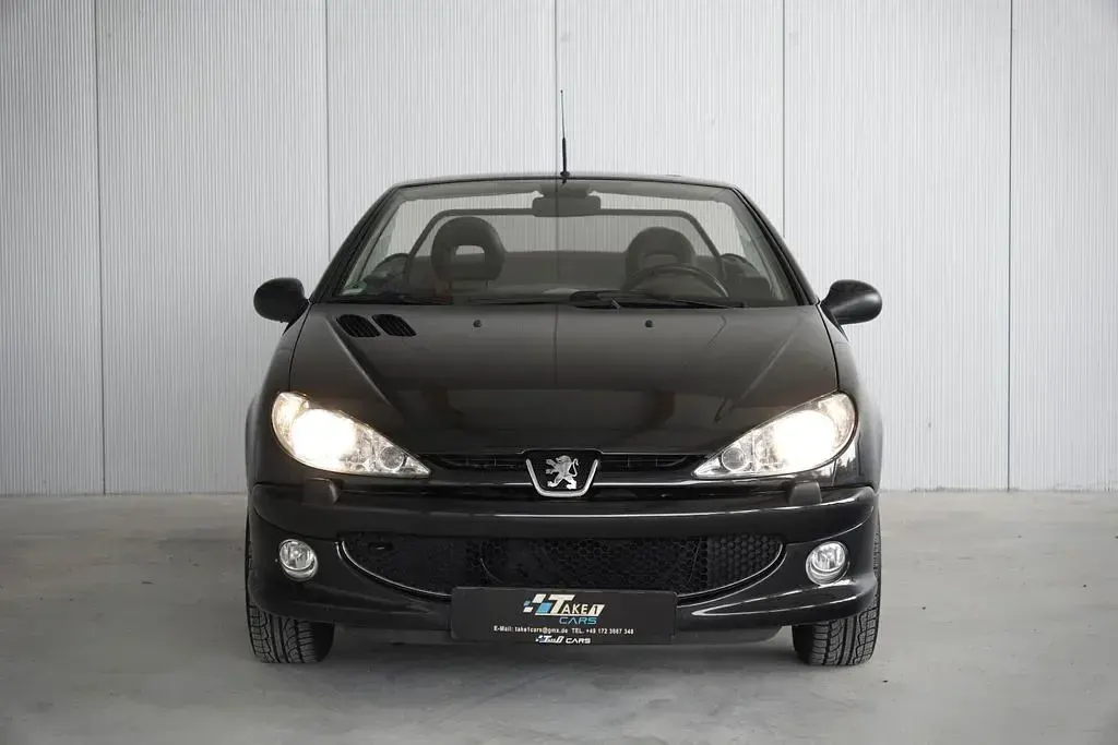 Gebraucht Peugeot 206 CC Platinum 109 PS (80 kW) 2003 Schwarz Cabrio