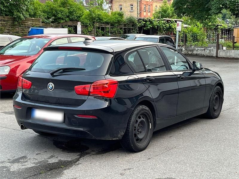 Gebraucht BMW 116 Advantage 116 PS (85 kW) 2015 Schwarz Kleinwagen