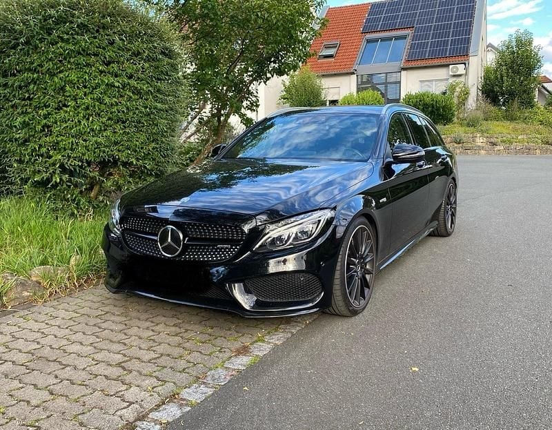 Schwarz Gebraucht 2016 Mercedes C43 AMG AMG Kombi | 28.250 € (Fairer Preis) - Bild 1/3