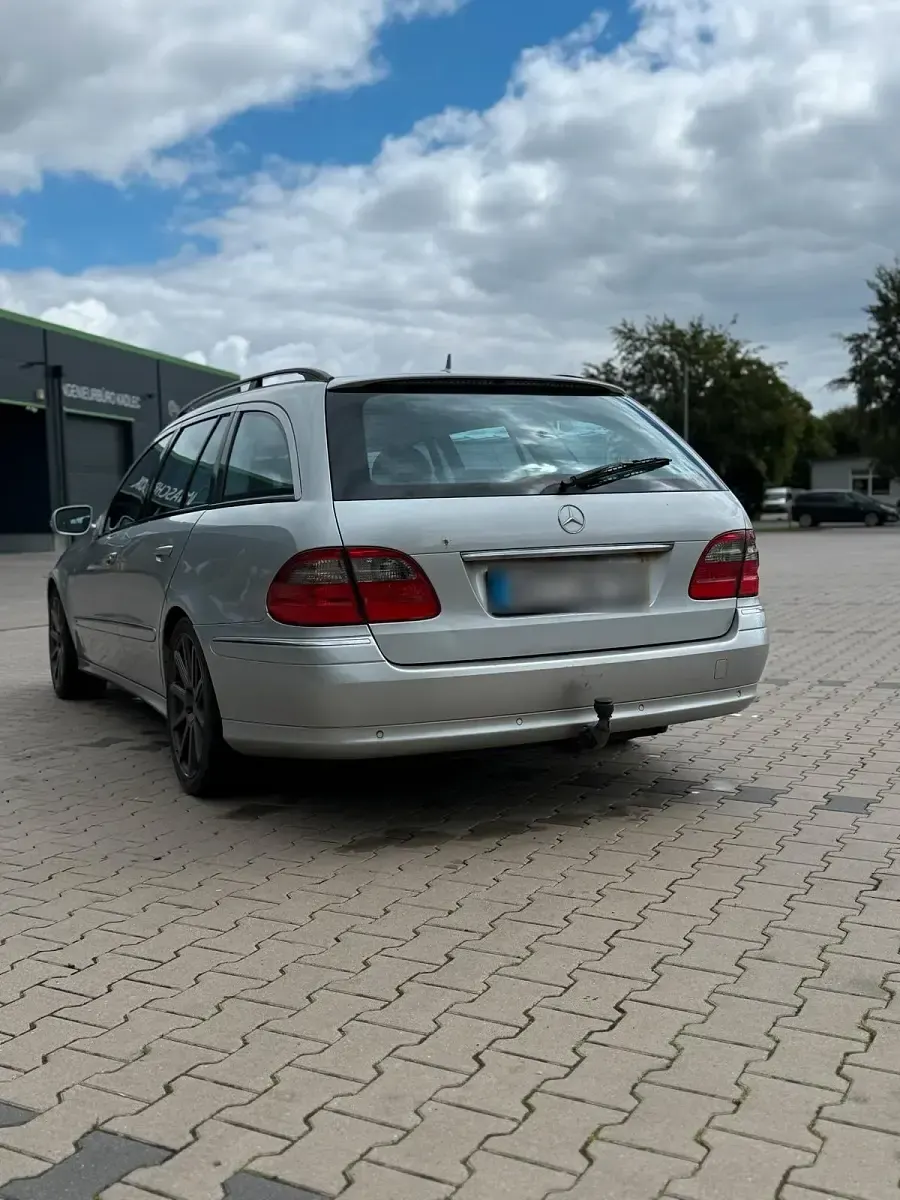Gebraucht Mercedes E280 190 PS (139 kW) 2006 Silber Kombi